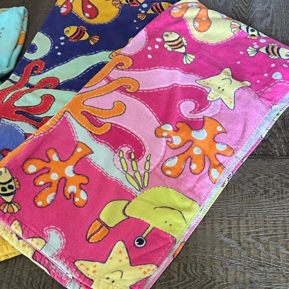 Aloha 100% cotton Colorful Beach Towels with Fun Designs - Picture 4 of 4